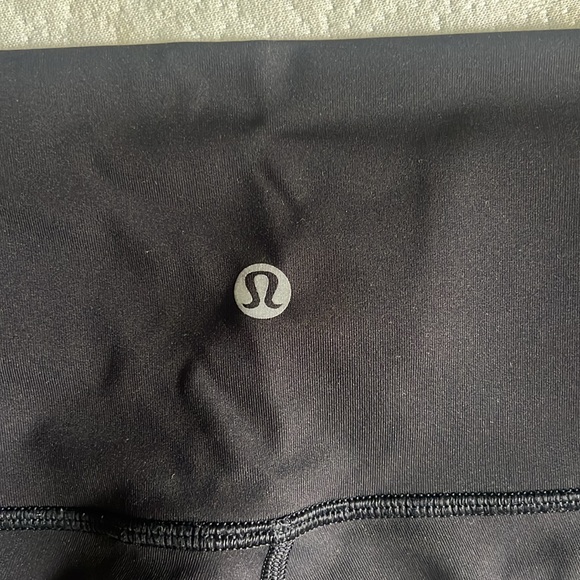 wunder under lululemon leggings - Picture 2 of 3